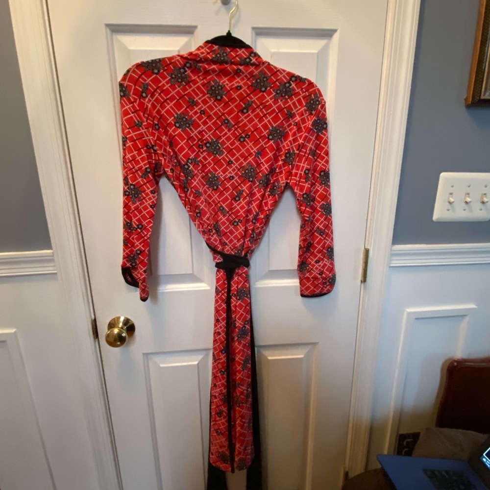 LAPIS red wrap dress.  Mandarin 3/4 length sleeves.  Size S. - Picture 4 of 4